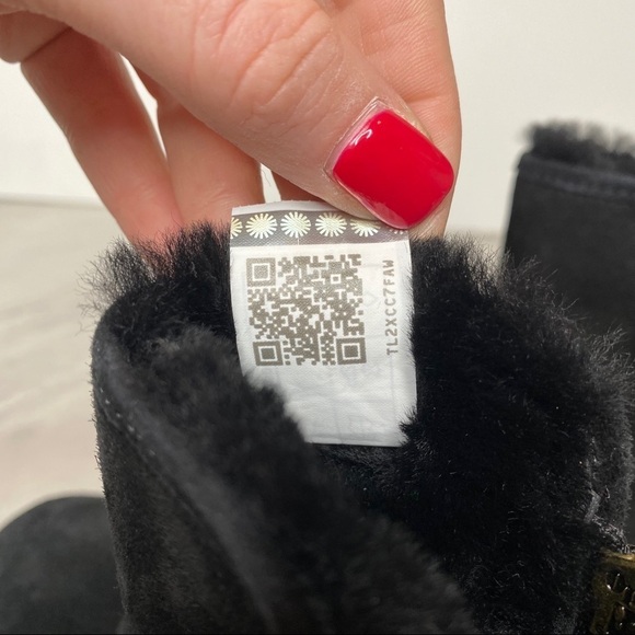 New! UGG Abree Mini Black Winter Boot 5 - Picture 11 of 14